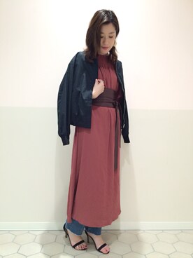 「サッシュベルト」｜「アイテム（MA-1）」を使った、エミリさん（レディース・158cm）の春コーディネート