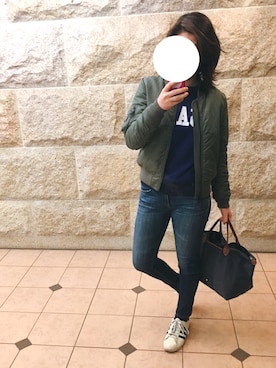 「AVIREX（アヴィレックス）のアイテム（その他アウター）」を使った、BOWさん（レディース・169cm）の春コーディネート