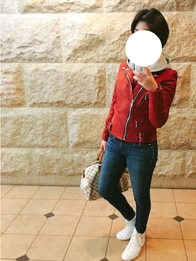 「AG JEANS（エージージーンズ）のアイテム」を使った、BOWさん（レディース・169cm）の秋コーディネート