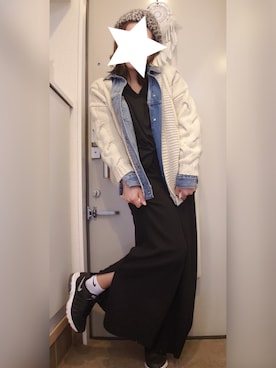 「スリットパンツ」｜「アイテム（デニムジャケット）」を使った、okakaさん（レディース・154cm）の冬コーディネート