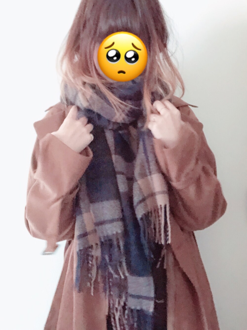 「オリーブ デ オリーブ(OLIVE des OLIVE)、フーズフーチコ(who's who Chico)、トレンチコート、秋コーデ、お洒落さんとつながりたい」｜「Chicoのアイテム（マフラー、ブラウン系）」を使った、Tabiさん（レディース・163cm）の秋コーディネートの1枚目の写真