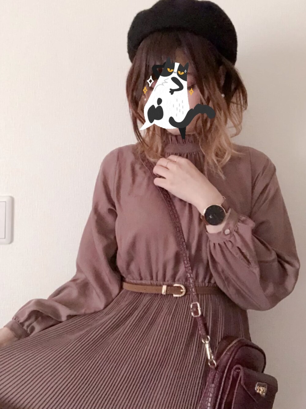 「OLIVE des OLIVE、INGNI、ダニエルウェリントン、フーズフーチコ(who's who Chico)、新年会、ワンピース、おしゃれさんと繋がりたい」｜「OLIVE des OLIVEのヴィンテージプチハイワンピース（ワンピース、ブラウン系）」を使った、Tabiさん（レディース・163cm）の冬コーディネートの1枚目の写真
