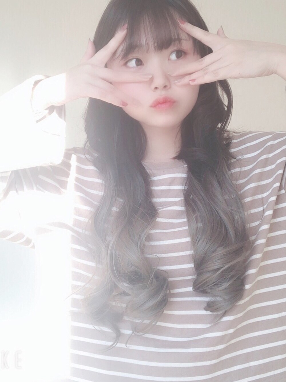 「カジュアル、エクステ、いいね、save、フォローお願いします🤑、おしゃれさんと繋がりたい」｜「Uhairのアイテム（ウィッグ、グレー系）」を使った、yさん（レディース・158cm）の秋コーディネートの1枚目の写真