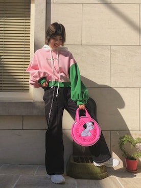 「101匹わんちゃん」｜「アイテム（パーカー）」を使った、RENAさん（レディース・168cm）の秋コーディネート