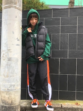 「L.H.P（エルエイチピー）のアイテム（ベスト）」を使った、RENAさん（レディース・168cm）の冬コーディネート