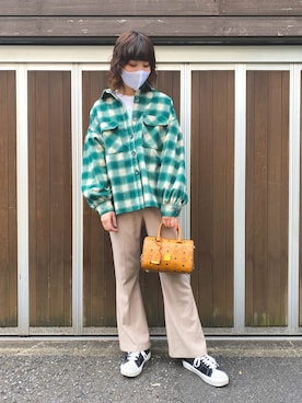 「Little sunny bite（リトルサニーバイト）のアイテム（その他アウター）」を使った、RENAさん（レディース・168cm）の秋コーディネート