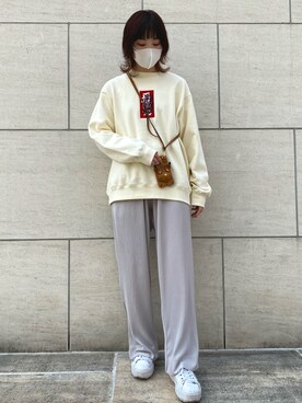 「WHITELAND BLACKBURN」｜「アイテム（PC・スマホグッズ/家電）」を使った、RENAさん（レディース・168cm）の春コーディネート