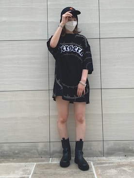 「DANKE SCHON（ダンケシェーン）のDankeSchon/ダンケシェーン/WIRE T/ワイヤーグラフィックTシャツ（Tシャツ/カットソー、ブラック系）」を使った、RENAさん（レディース・168cm）の夏コーディネート