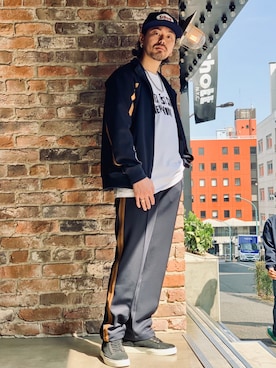 「ショット」｜「アイテム（スニーカー）」を使った、kiharaさん（メンズ・173cm）の春コーディネート
