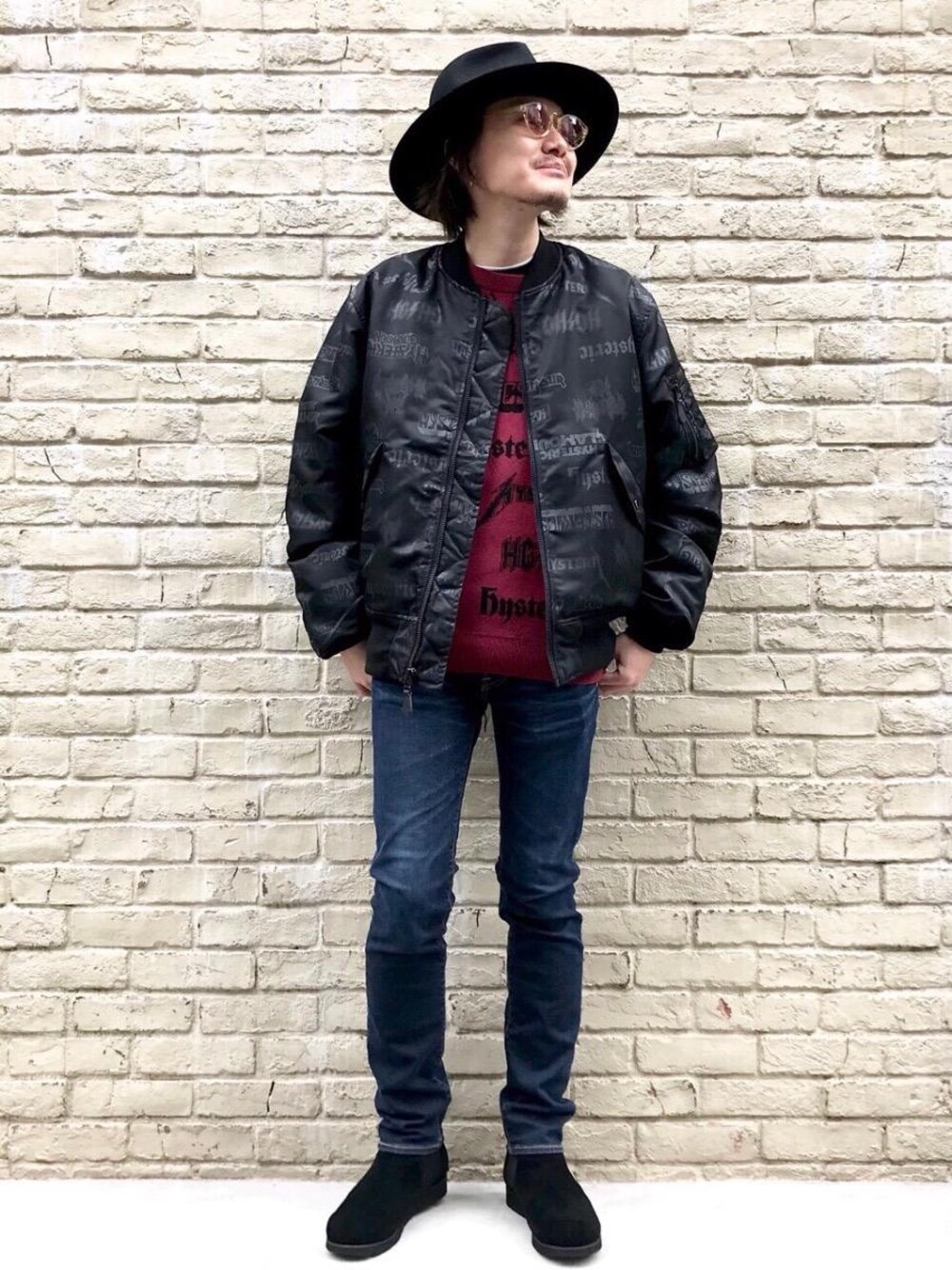 「デニム、アメカジ、MA-1、大人カジュアル、STETSON、ヒステリックグラマー、ニットスタイル、冬のアウター、HYSTERIC  GLAMOUR 、ビッグサイズコーデ」｜「HYSTERIC GLAMOURのMETAL 総柄　ジャカード プルオーバー（ニット/セーター、レッド系）」を使った、♪♫♬♪♬♫♪さん（メンズ・170cm）の秋コーディネートの1枚目の写真