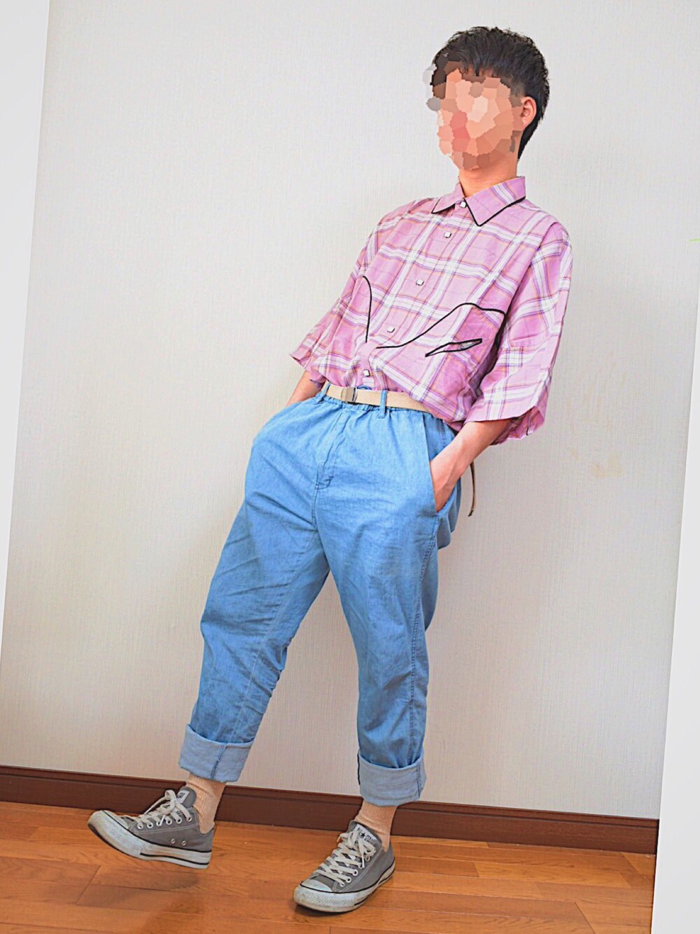 「令和ピンクを纏え、春、シンプル、ゆるコーデ、お洒落さんとつながりたい、ピンク、ワイドデニム」｜「HAREのオンブレウェスタンシャツ(HARE)（シャツ/ブラウス、ピンク系）」を使った、HAYATOさん（メンズ・165cm）の春コーディネートの1枚目の写真