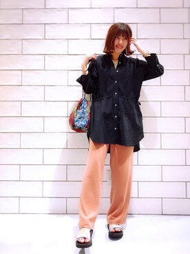 「アイテム（トートバッグ、レッド系）」を使った、miwataraさん（レディース・157cm）の春コーディネート