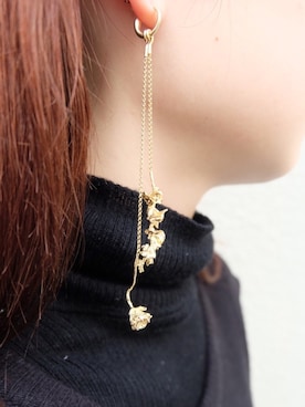 「アイテム（ピアス（片耳用））」を使った、yoshida tomoyoさん（レディース・153cm）の冬コーディネート