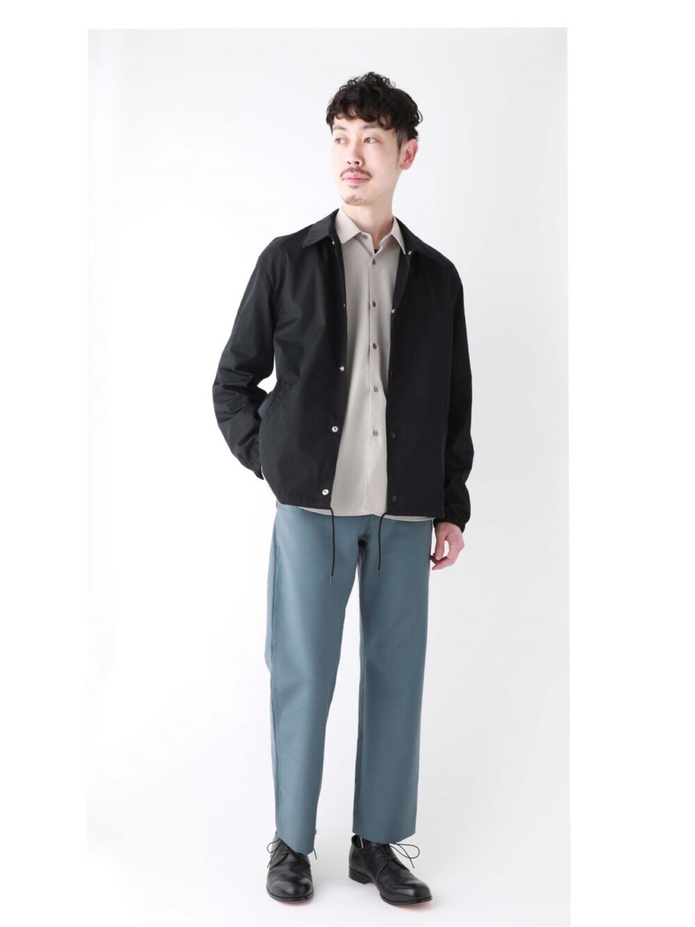 「FACTOTUMの【FACTOTUM】EX.ポプリンワイドシャツ/ 09060639（シャツ/ブラウス、ベージュ系）」を使った、studiousharachoさん（メンズ・182cm）の春コーディネートの1枚目の写真