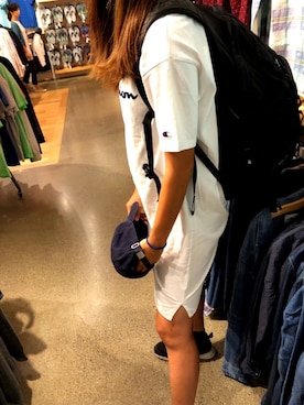 「Champion（チャンピオン）のアイテム（シャツワンピース）」を使った、KMさん（レディース・173cm）の夏コーディネート