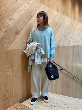 「BEAUTY&YOUTH UNITED ARROWS（ビューティーアンドユースユナイテッドアローズ）のBY∴ TRADITIONAL エコデニムワイドテーパードパンツ（デニムパンツ）」を使った、藤原（fujiwara）さん（レディース・159cm）の春コーディネート