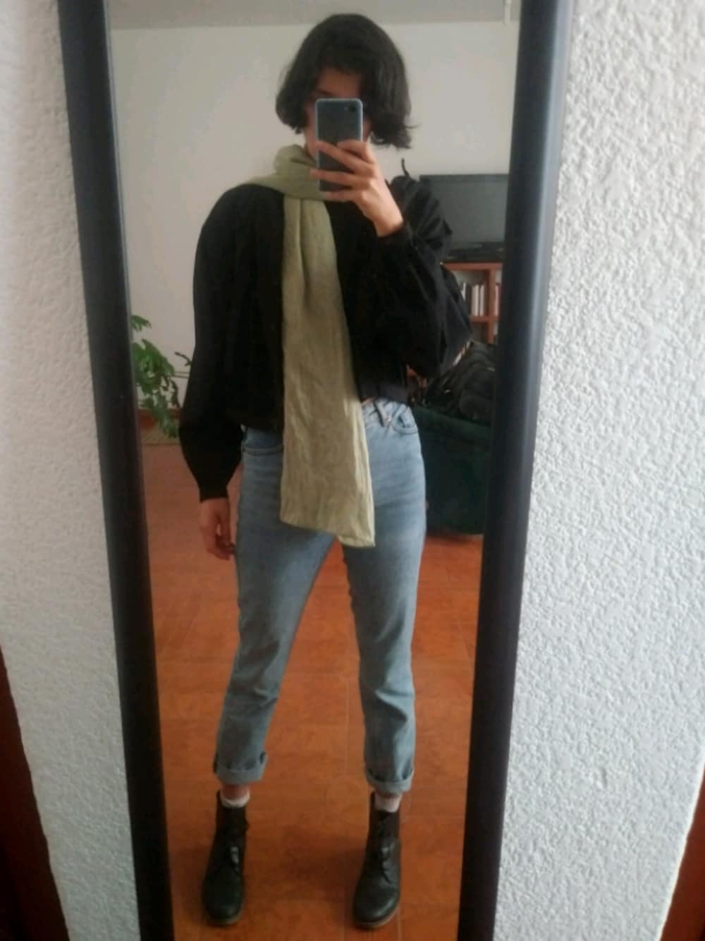 「mexican」｜「MONKIのアイテム（デニムパンツ、ブルー系）」を使った、Kareninaさん（レディース・168cm）の春コーディネートの1枚目の写真