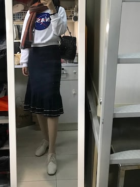 「H&M（エイチ・アンド・エム）のアイテム（パーカー）」を使った、南宫さん（レディース・164cm）の秋コーディネート
