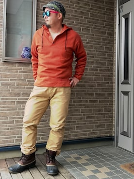 「CHUMS（チャムス）のアイテム（パーカー）」を使った、やすひろさん（メンズ・177cm）の冬コーディネート