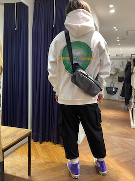 「B'2nd（ビーセカンド）のアイテム（パーカー）」を使った、naoさん（メンズ・172cm）の冬コーディネート