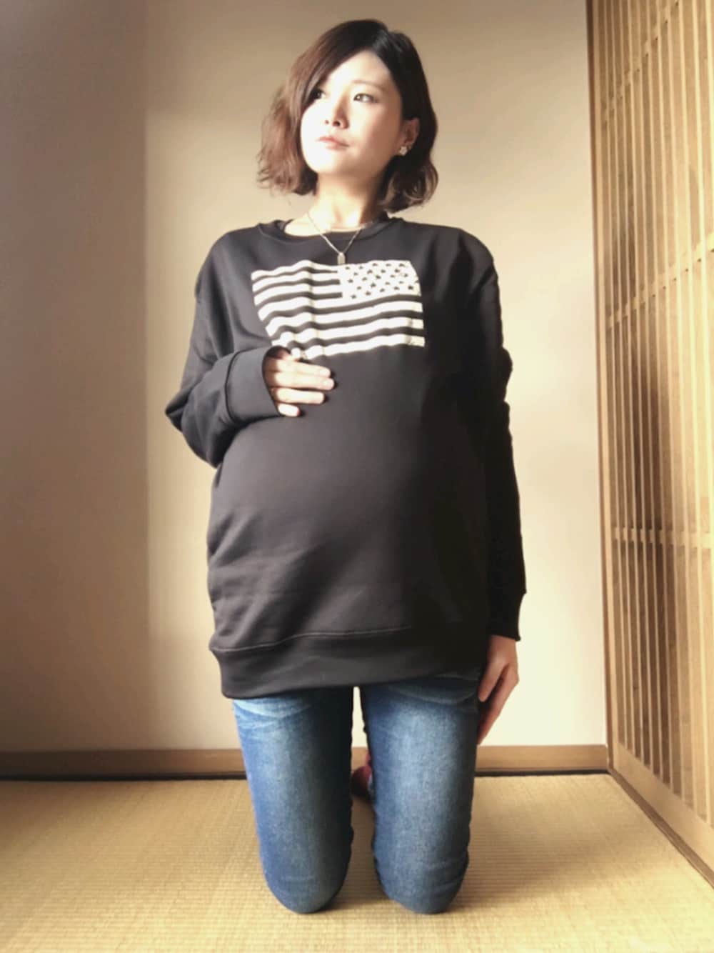 「マタニティ、マタニティコーデ、妊婦、カジュアルコーデ、パンツスタイル、ゆるコーデ、おしゃれさんと繋がりたい」｜「西松屋のアイテム（マタニティウェア/グッズ、その他）」を使った、CHIHIROさん（レディース・163cm）の春コーディネートの1枚目の写真