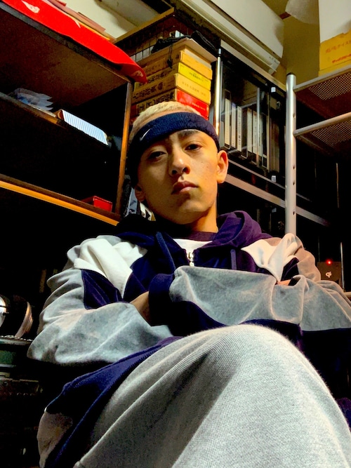 Unisex Nike ヘアバンドを使った人気ファッションコーディネート Aractidf