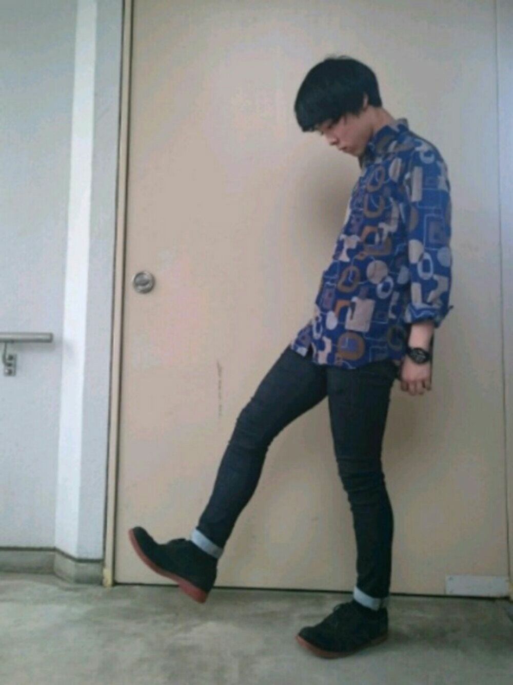「古着、スキニーパンツ、デニム、LIDnM」｜「LIDNMのLIDnM / リドム iSKOハイストレッチスキニー L-01（デニムパンツ、ブルー系）」を使った、ryoseiさん（メンズ・167cm）の夏コーディネートの1枚目の写真