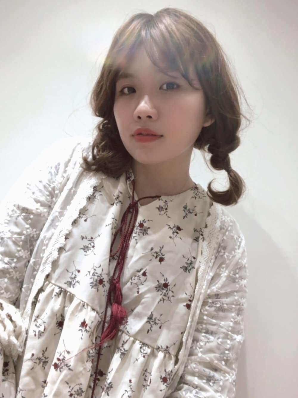 「シンプルおしゃれが好き、ラクチンコーデ、レース、ゆるコーデ、低身長、大人ガーリー、お洒落さんとつながりたい、outfit、花柄、プチプラ」｜「LINEASTORIAの【フルウィッグ・ミディアム】天使のMelty（ウィッグ、その他）」を使った、えかさん（レディース・153cm）の秋コーディネートの1枚目の写真
