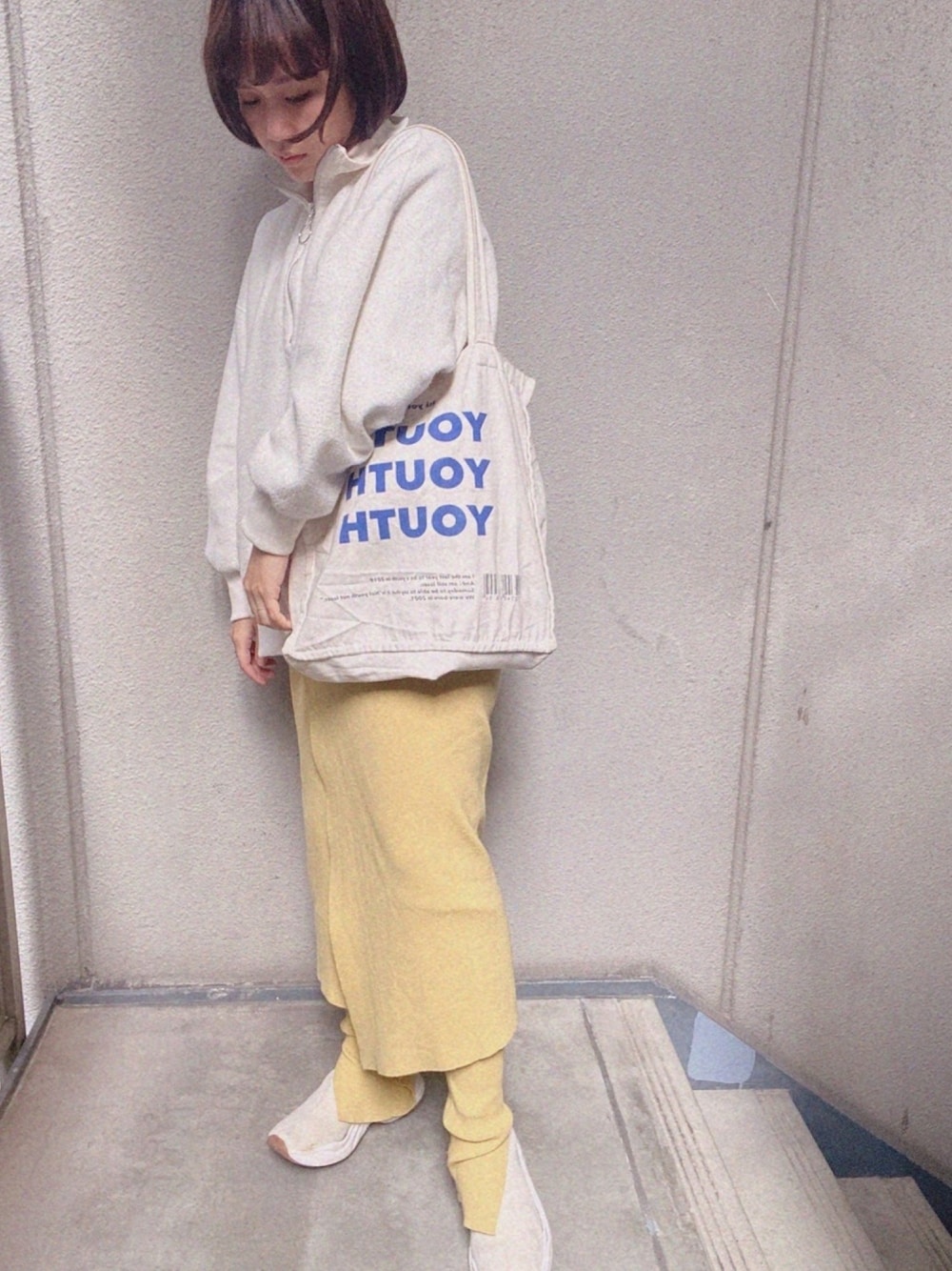 「大人カジュアル、シンプル、韓国、イエロー、レイヤードスタイル、シンプルコーデ、私の推しブランド、ラクチンコーデ、レイヤード、おしゃれさんと繋がりたい」｜「LINEASTORIAのアイテム（ウィッグ、その他）」を使った、えかさん（レディース・153cm）の冬コーディネートの1枚目の写真