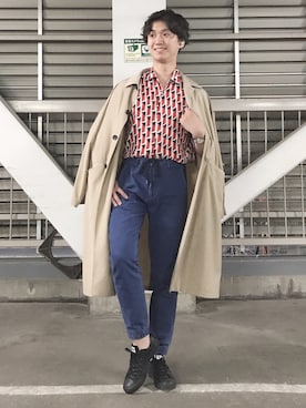 「シャツイン」｜「アイテム（ステンカラーコート）」を使った、たいようさん（メンズ・171cm）の春コーディネート