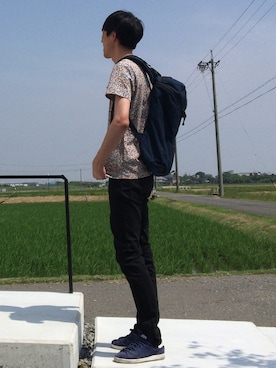 「Acne Studios（アクネストゥディオズ）のアイテム（パンツ）」を使った、蚊取り豚。さん（メンズ・184cm）の夏コーディネート