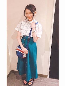 「アイテム（ピアス（両耳用））」を使った、牧野 なな子さん（レディース・153cm・20代）の秋コーディネート