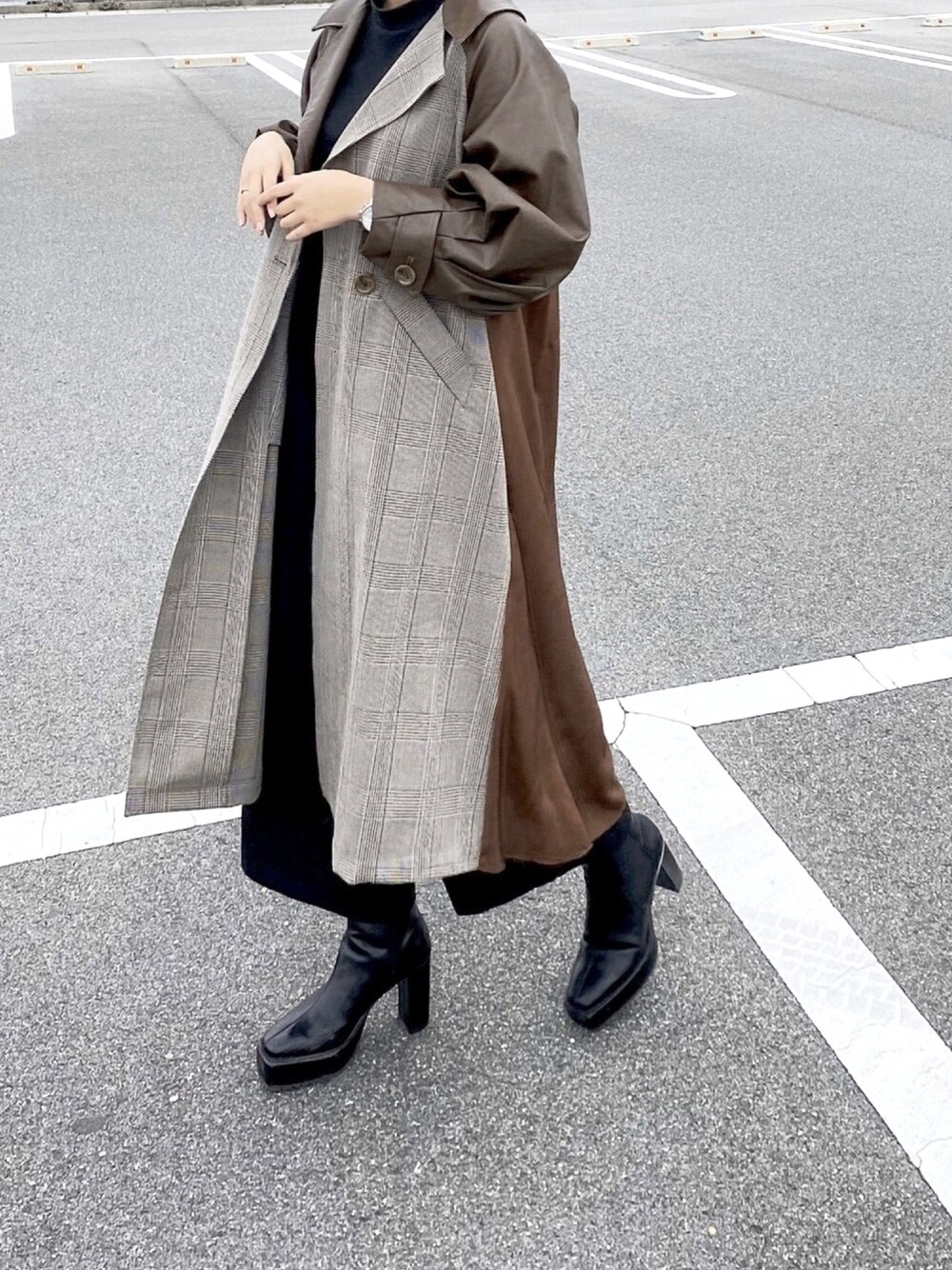 「プチプラコーデ、オトナ女子、ビッグシルエット、ブラック、パンツスタイル、休日コーデ、黒、私の推しブランド」｜「MURUAのマテリアルミックストレンチコート（トレンチコート、その他）」を使った、さ さ きさん（レディース・162cm）の春コーディネートの1枚目の写真