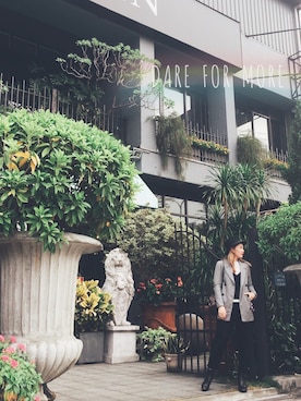 「2% TOKYO（トゥーパーセントトウキョウ）のアイテム」を使った、Nini Chengさん（レディース・161cm）の秋コーディネート