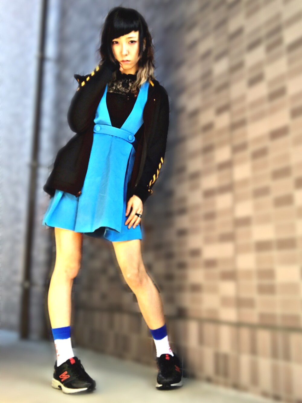 「春コーデ、レーストップス、エヴァンゲリオン、エヴァコラボ、コスプレ、個性派、牛乳ソックス、Kawaii、ぼくのせかい」｜「SPINNSの花柄レースハイネックインナーブラウス（シャツ/ブラウス、ブラック系）」を使った、みみたろうさん（レディース・166cm）の春コーディネートの1枚目の写真