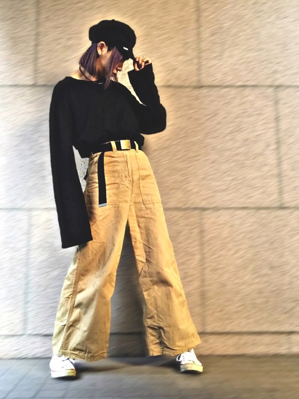 「秋のコーデ、やっぱりストリートが好き、ストリート、ストレートパンツ、古着、ブラ袖、ビッグT、オーバーサイズ、ぼくのせかい」｜「IKEDA NOBUOのアイテム（キャスケット、ブラック系）」を使った、みみたろうさん（レディース・166cm）の秋コーディネートの1枚目の写真