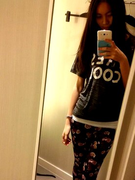 「H&M（エイチ・アンド・エム）のアイテム（Tシャツ/カットソー、グレー系）」を使った、bellaxさん（レディース・170cm）の秋コーディネート