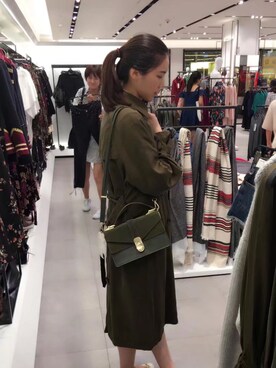 「ZARA（ザラ）のアイテム（トレンチコート、グリーン系）」を使った、bellaxさん（レディース・170cm）の秋コーディネート