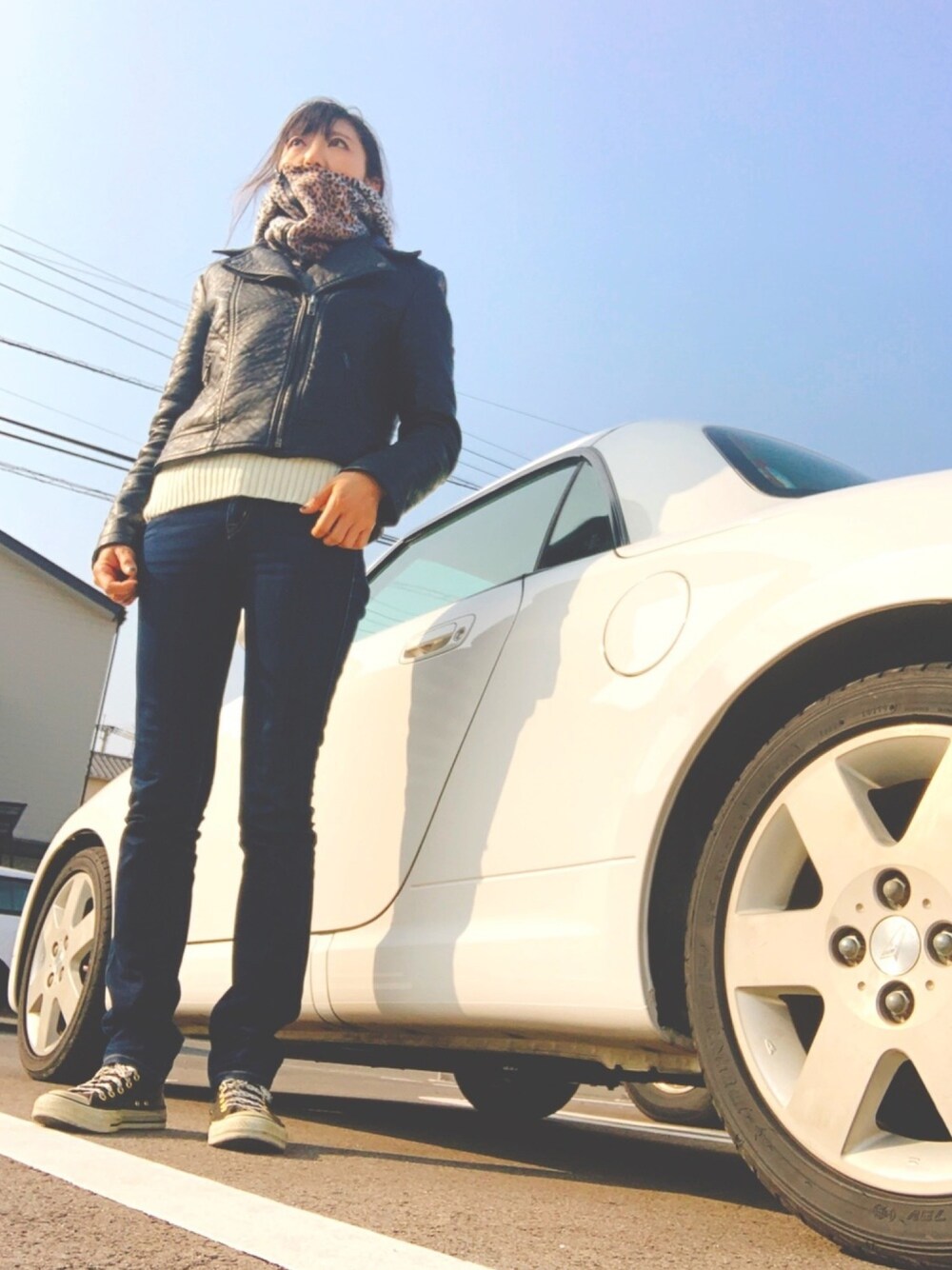 「レオパード、スニーカーコーデ、スキニーデニム、COPEN」｜「CONVERSEのアイテム（スニーカー、ブラック系）」を使った、mimiho*deathさん（レディース・167cm）の冬コーディネートの1枚目の写真