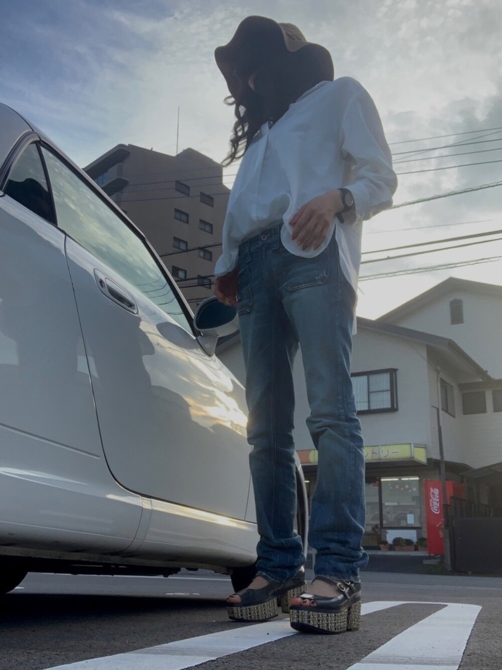 「休日スタイル、シンプルコーデ、デニムコーデ」｜「DIESELのアイテム（デニムパンツ、ブルー系）」を使った、mimiho*deathさん（レディース・167cm）の夏コーディネートの1枚目の写真
