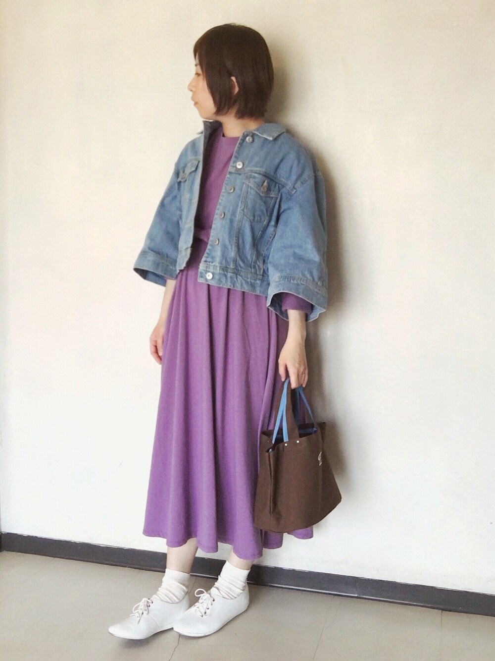 「シンプルコーデ、おしゃれさんと繋がりたい、オトナカジュアル、春夏コーデ、オトナ女子、ガーリー、ちょいダサ、ラベンダー、Gジャン、ワイドスリーブ」｜「WEARバンド部のアイテム（音楽/本・雑誌、その他）」を使った、star☆さん（レディース・160cm）の春コーディネートの1枚目の写真