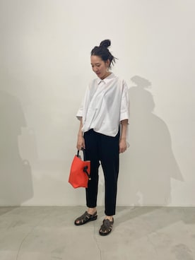 「アイテム（トートバッグ、オレンジ系）」を使った、oriiさん（レディース・164cm）の春コーディネート