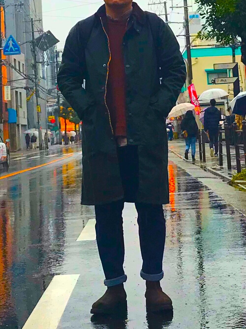 「雨の日コーデ、バブアー、グラミチ、barbour」｜「Barbourの【Barbour】オイルドコート BORDER / MEN（ステンカラーコート、グリーン系）」を使った、vspさん（メンズ・168cm）の冬コーディネートの1枚目の写真
