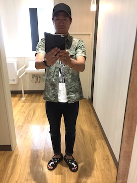 「Gramicci（グラミチ）のアイテム（サンダル）」を使った、ハッピーバイポーラさん（メンズ・171cm）の夏コーディネート