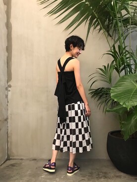 「PUBLUX（パブリュクス）のアイテム（スカート）」を使った、尾崎こずえさん（レディース・167cm）の夏コーディネート