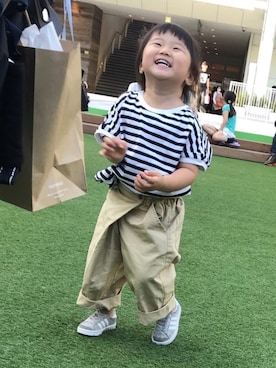 「URBAN RESEARCH DOORS（アーバンリサーチドアーズ）のFORK&SPOON　オーガニックボーダーワイドTシャツ(KIDS)（Tシャツ/カットソー、ブラック系）」を使った、♡kikka・akito♡さん（キッズ・110cm）の春コーディネート