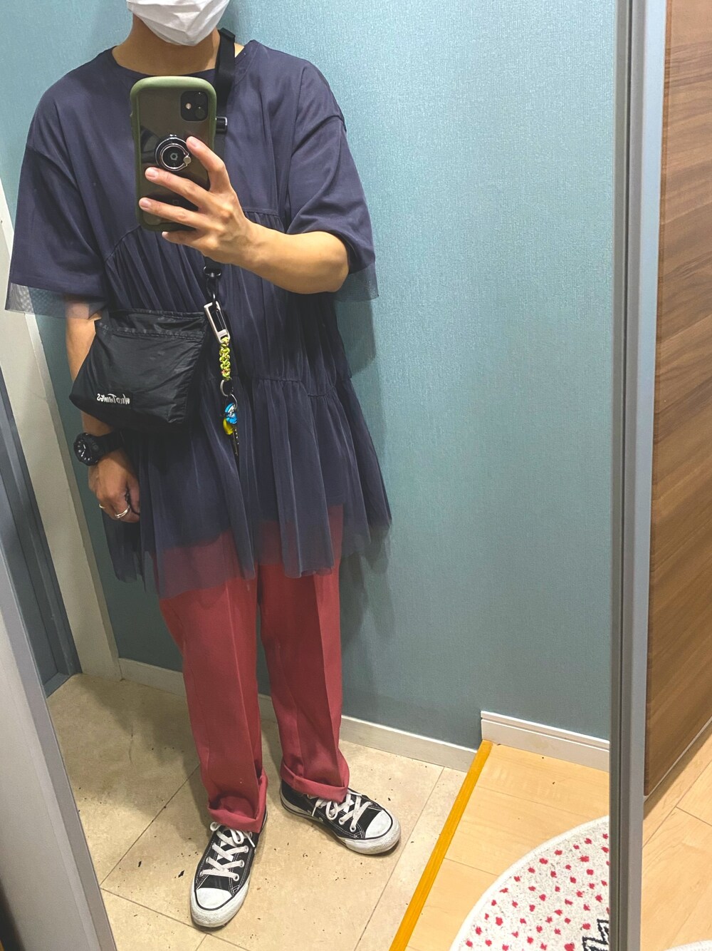 「チビーズ✳︎、男の子ママ、ゆるコーデ、ビッグシルエット、おしゃれさんと繋がりたい、ラクチンコーデ、カラーパンツ」｜「KBFのチュールセットチュニックTシャツ（Tシャツ/カットソー、ブルー系）」を使った、noguuunさん（レディース・151cm）の夏コーディネートの1枚目の写真
