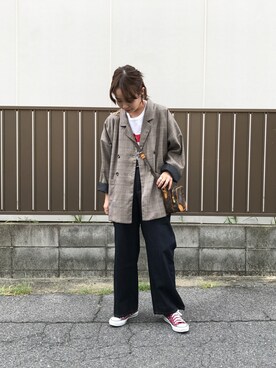 Sasahara Maiko is wearing WHO'S WHO gallery "グレンチェックジャケット"