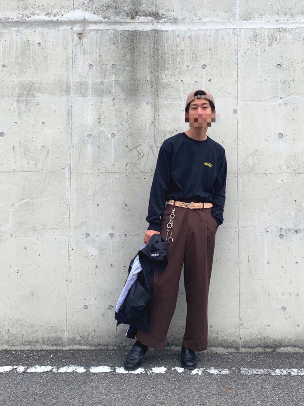 「リーボックラブ、平成最後のWEARISTAセンバツ、はるコーデ、ストリートMIX、ワントーンコーデ、ロンT、タックイン、kaiko、adidas、シンプル」｜「crepusculeのニット ベース ボール キャップ B.B cap 1901-008（キャップ、ベージュ系）」を使った、Nakaharaさん（メンズ・176cm）の春コーディネートの1枚目の写真