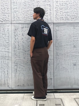 「バックプリント」｜「アイテム（スニーカー）」を使った、Nakaharaさん（メンズ・175cm）の秋コーディネート